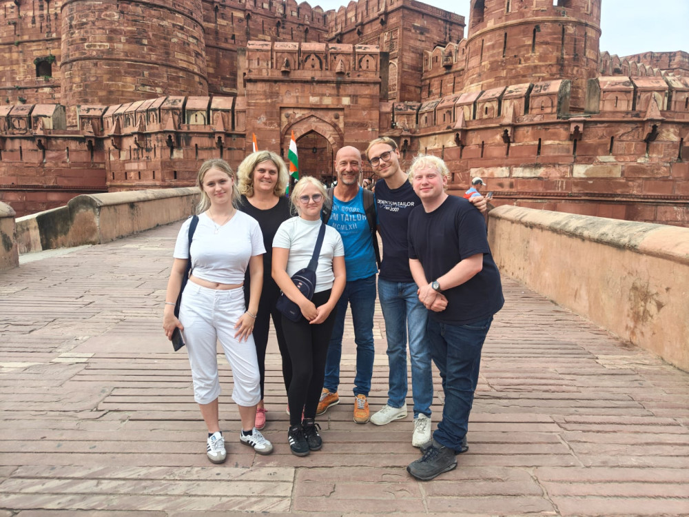 Raj Tour & Travel