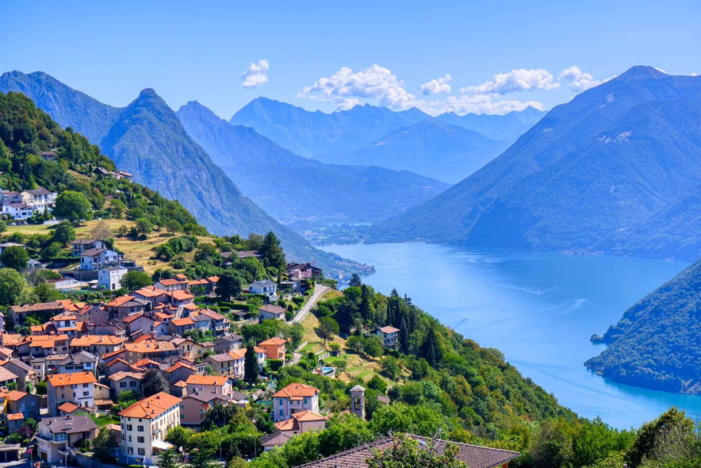 Private Guided Lugano Tour with Wine, Beer, or Gelato Tasting