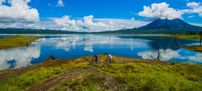 Biking Tour Around the Arenal Lake