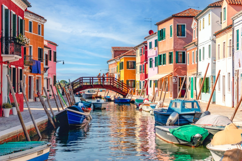 Murano and Burano Half Day Island Tour by Private Boat