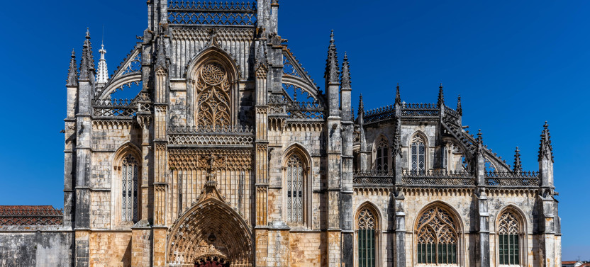 Full Day Small Group Tour To Fátima, Nazaré, Óbidos & Batalha