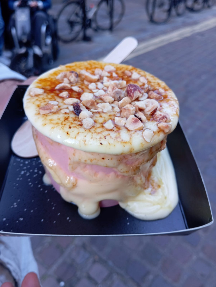 London Sweetheart Food Tour - Eat, Learn, & Have Fun with a Local