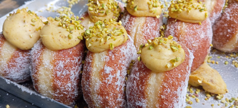 London Sweetheart Food Tour - Eat, Learn, & Have Fun with a Local