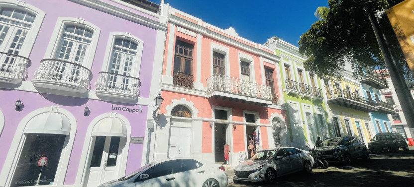 Small Group Walking Tour: San Juan Highlights with El Morro