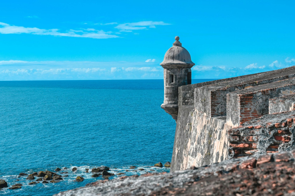Small Group Walking Tour: San Juan Highlights with El Morro