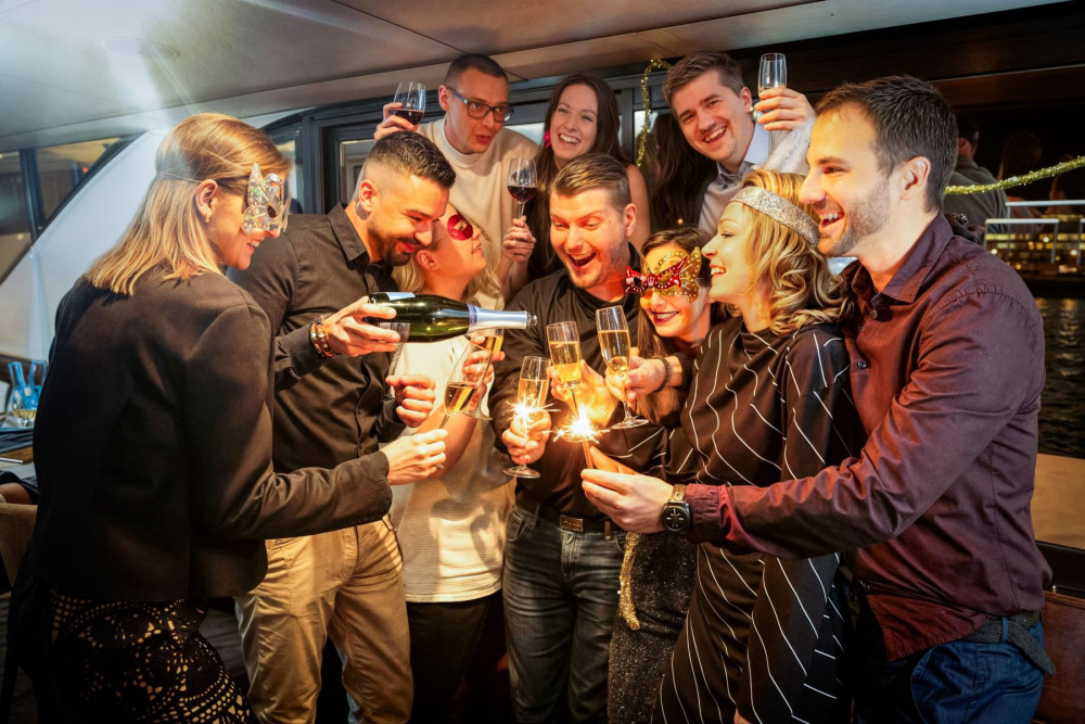 New Years’ Eve – Midnight Booze Cruise