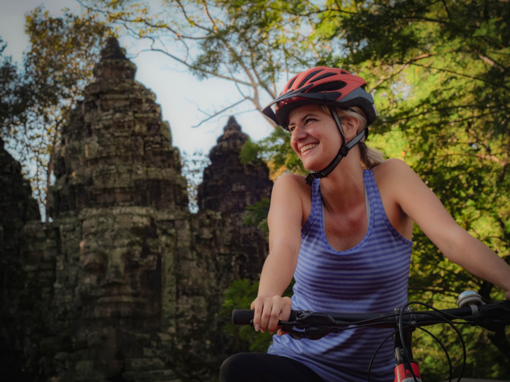 Siem Reap: Private Bike Tour to Angkor Wat, Bayon & Ta Prohm with Lunch