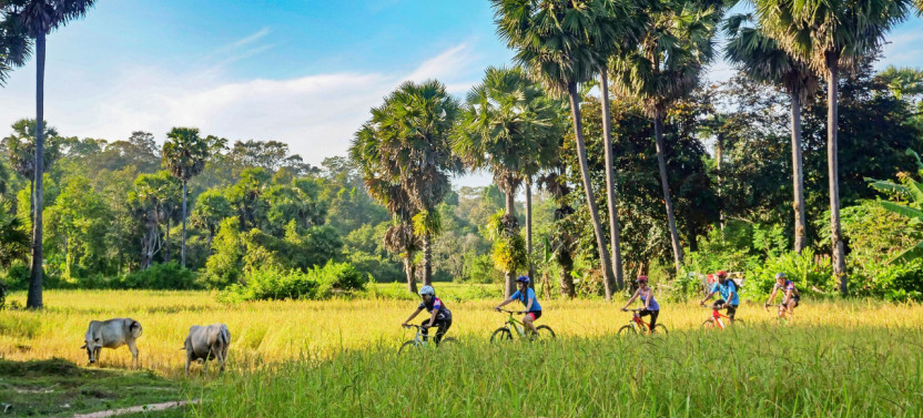 Siem Reap: Private Countryside bike tour with English Speaking Tour Guide
