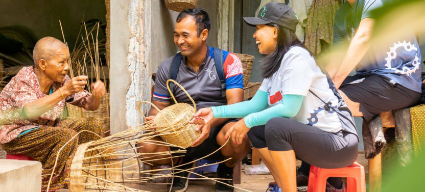 Siem Reap: Private Countryside bike tour with English Speaking Tour Guide