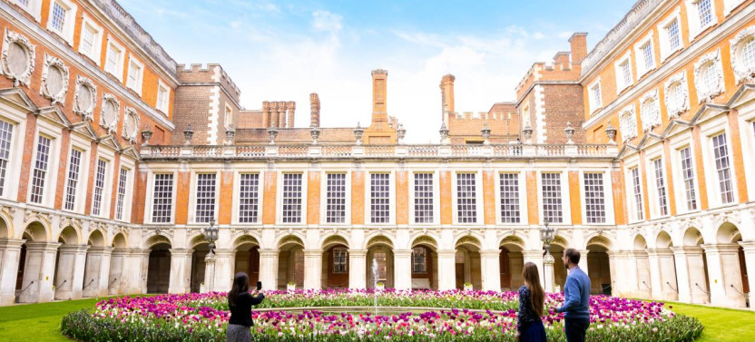 Hampton Court Palace Half-Day Trip from London Including Entry Tickets