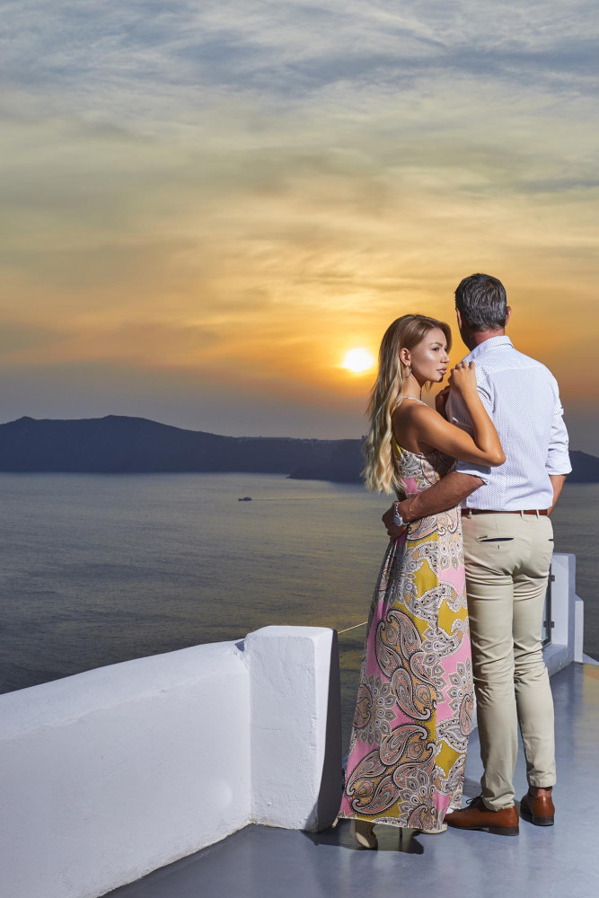 Couples’ Spa Package with Massage & Jacuzzi in Imerovigli