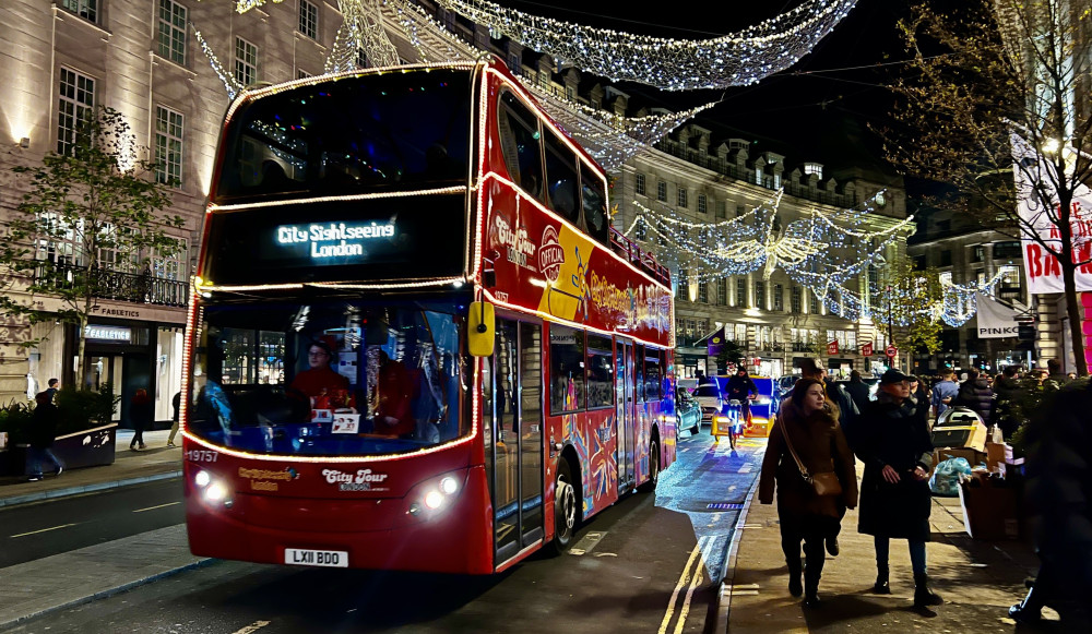 London: Christmas Lights Tour (Bus + Boat)