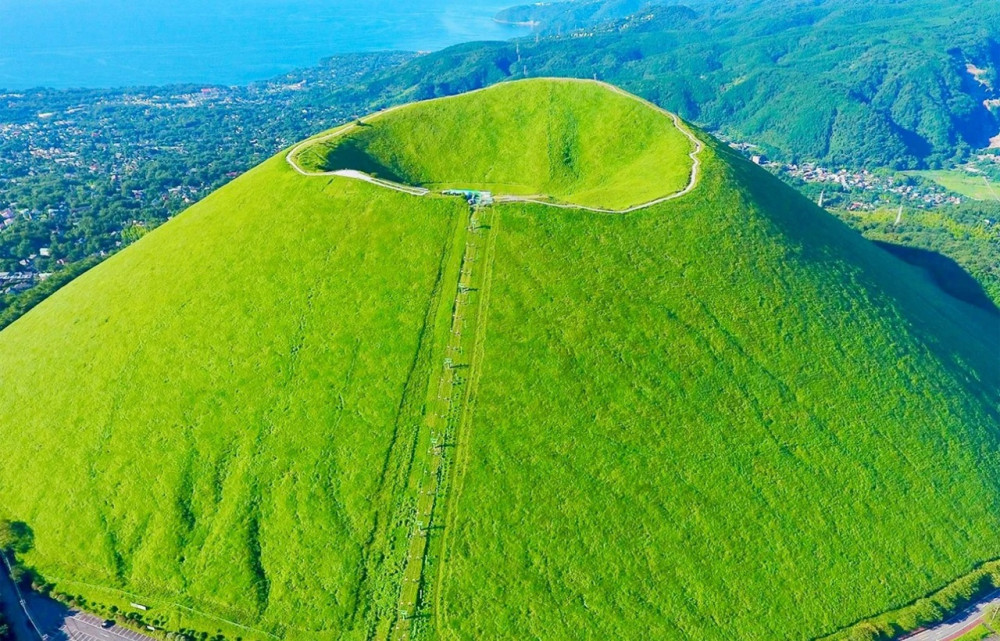 Izu Omuro Mount, Jogasaki Coast and Atami Sunshine Coast Road from Tokyo
