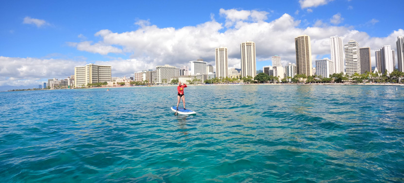 Stand Up Paddle Boarding Lessons in Waikiki with Equipment