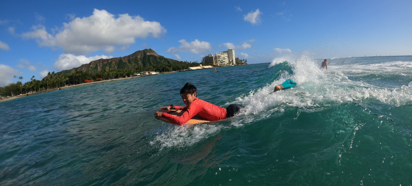 Bodyboarding Lessons in Waikiki with Equipment