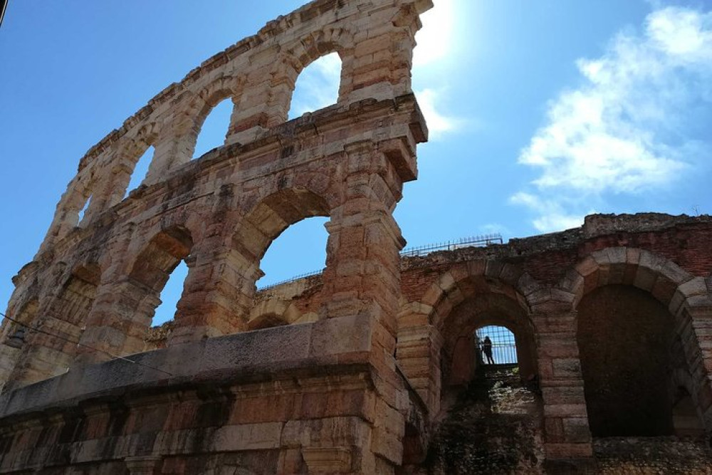 The City of Romeo and Juliet: A Self-Guided Audio Tour through Verona ...
