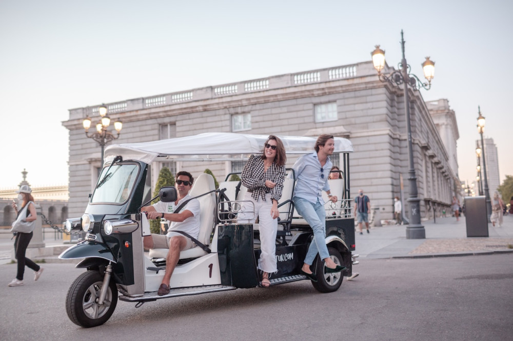 Madrid Expert Plus Tour in Private Eco Tuk Tuk