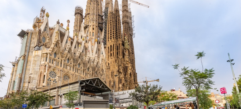 Barcelona Express Tour in Private Eco Tuk Tuk, photo 5 of 11