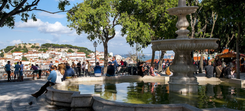 Expert-led Lisbon City Highlights Welcome Tour - Private,country Portugal