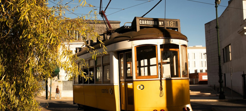 Expert-led Lisbon City Highlights Welcome Tour - Private,country Portugal