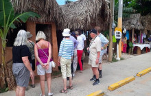 Roatan Henry tour13