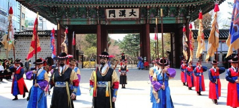 Seoul City Palaces Tour & Nanta Show