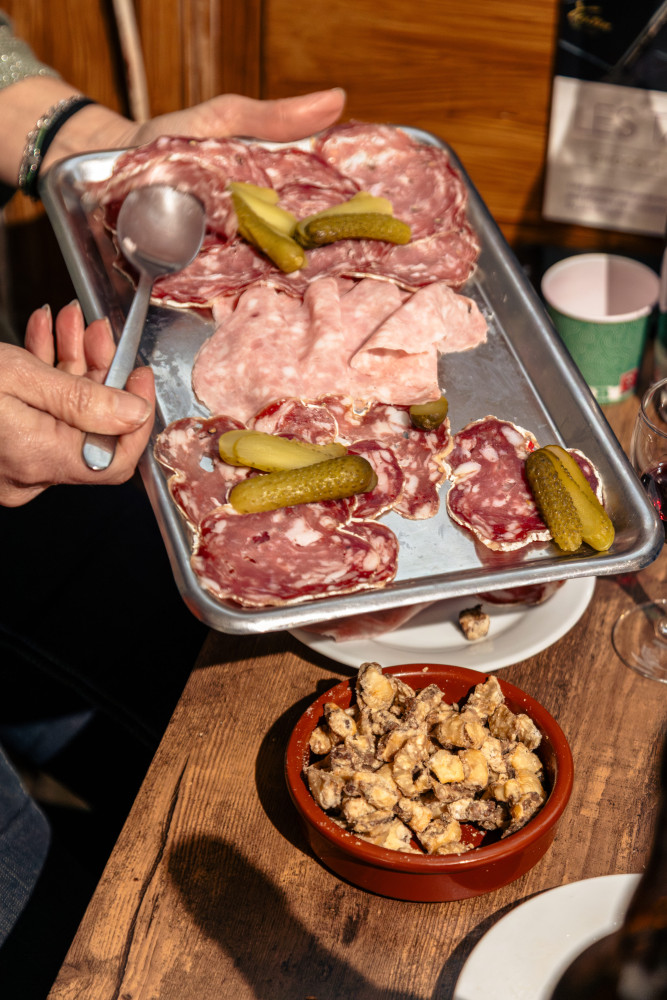 Lyon Sunset Food & Wine Tour - Eat, Learn and have fun with a Local
