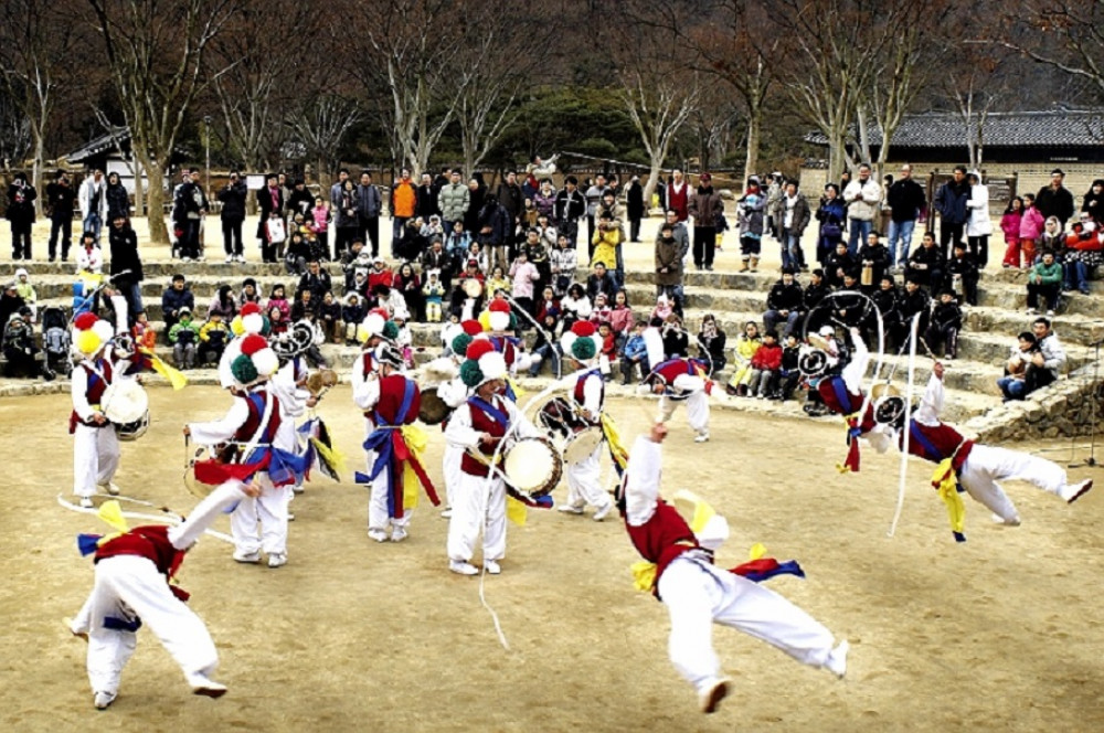 Hwaseong Fortress (UNESCO Heritage) + Korean Folk Village