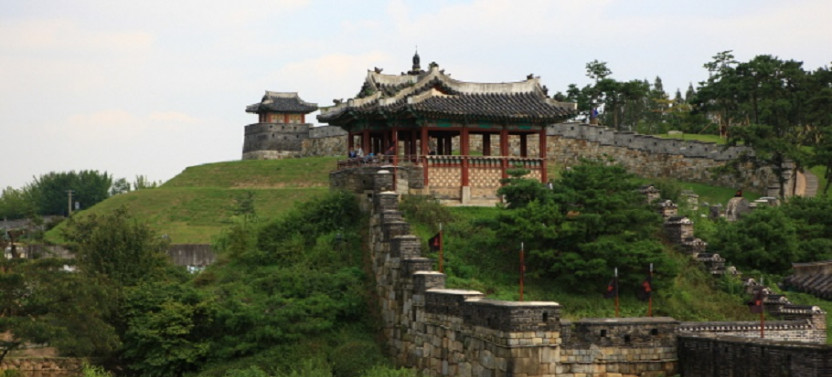 Hwaseong Fortress (UNESCO Heritage) + Korean Folk Village