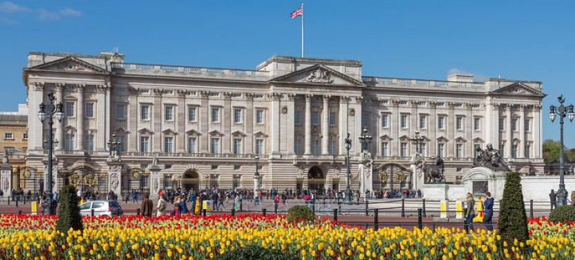 London's Classic Sights and Hidden Histories: A Self-guided Audio Tour