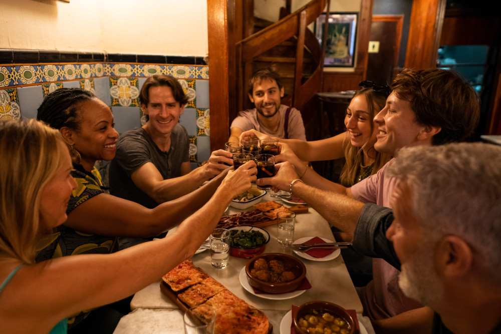 Barcelona Gothic Quarter VIP Tapas & Wine Tour