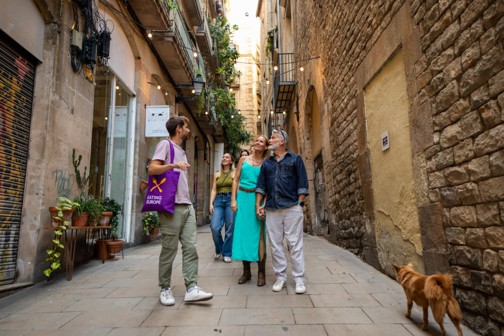 Barcelona Gothic Quarter Tapas Small Group Tour