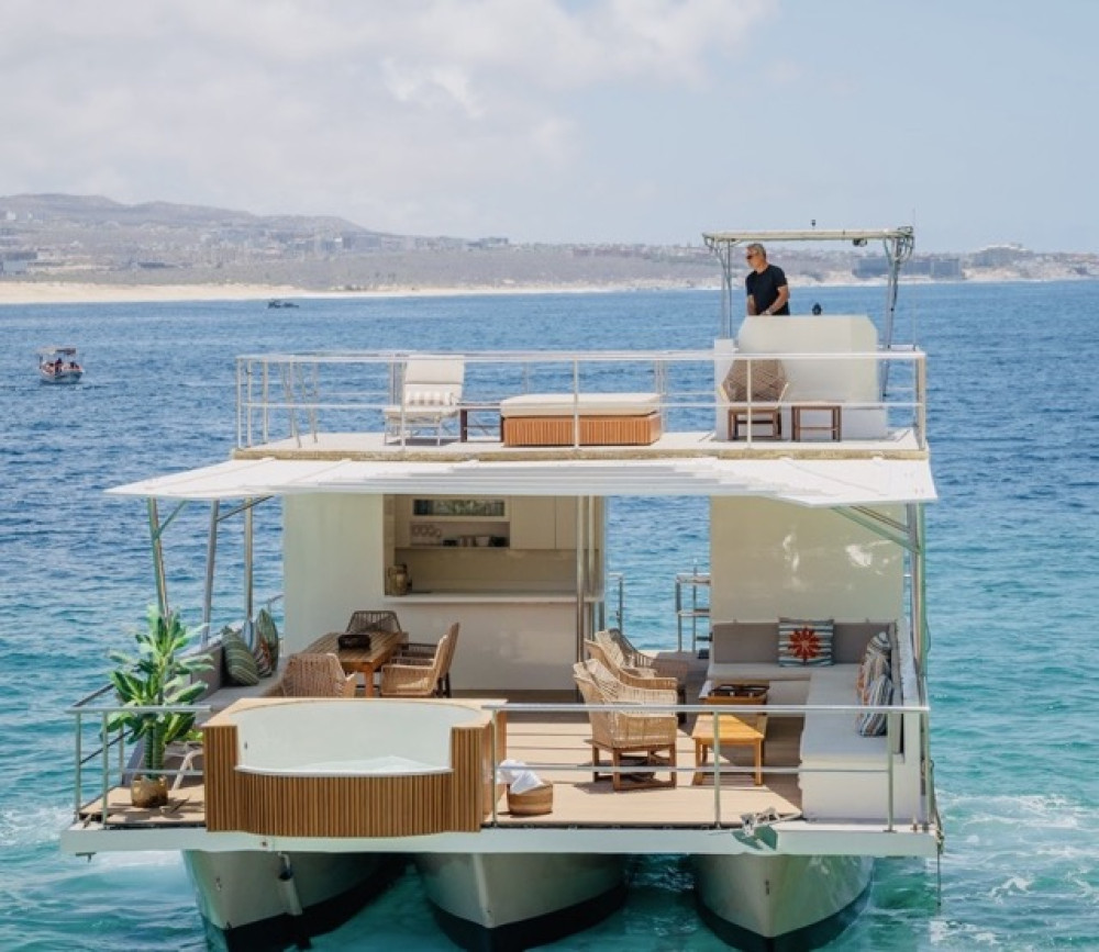 Private 3.5 Hour VIP Charter on Isla Manta with Open Bar - 40ft Catamaran