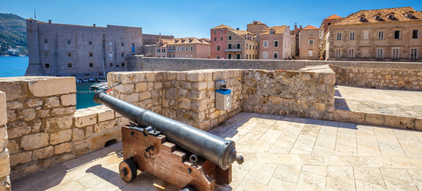 Private Combo Tour: City Walls & Old Town