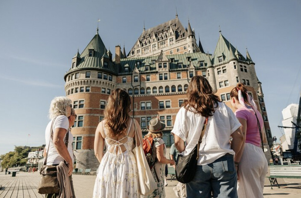 Old Quebec Classique Walking Tour with Funicular