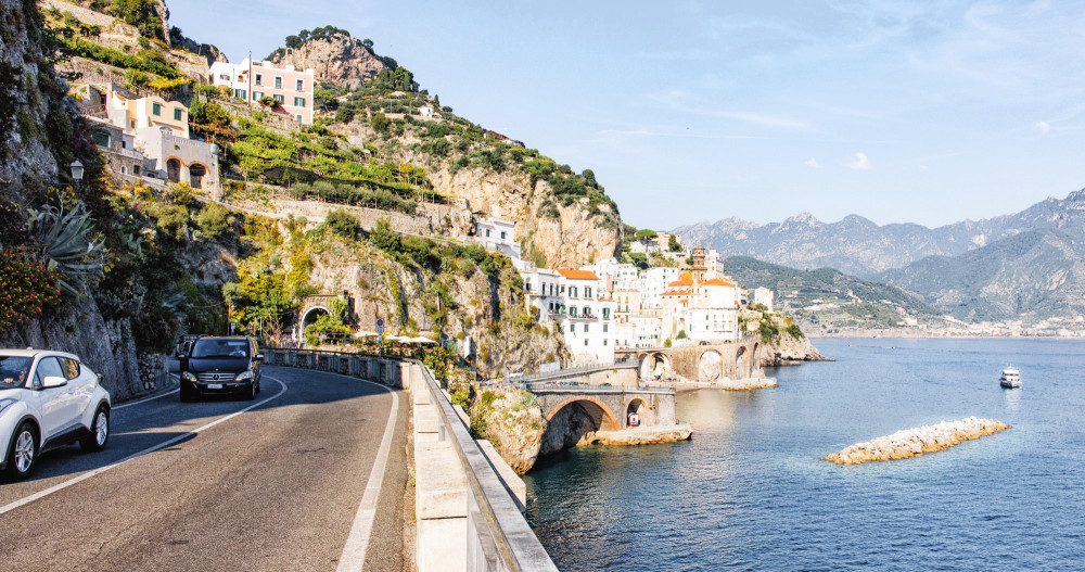 Transfer from Amalfi Coast to Naples with Tour in Herculaneum