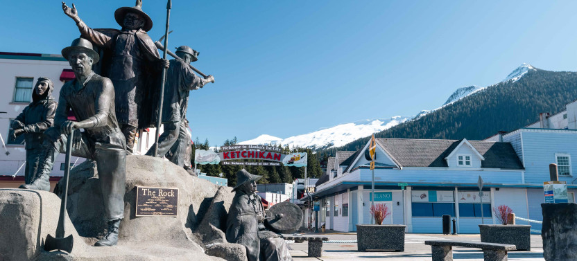 Ketchikan Customizable Private Mini Bus Tour w/ Snacks