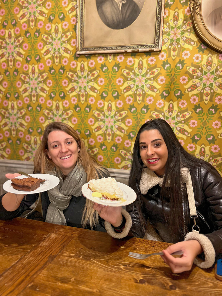 Avignon Guided Food Tour with Four Stops