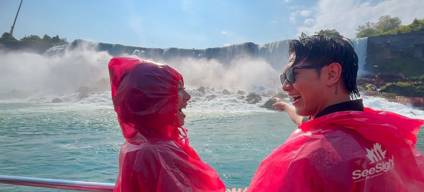 Ultimate Niagara Falls Tour Plus Helicopter Ride & Skylon Tower