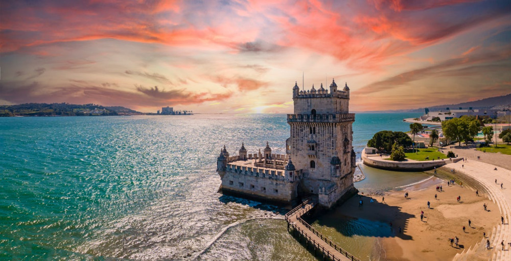 Lisbon to Seville One Way Trip Up to 3 Stops