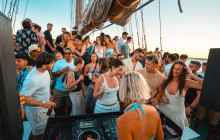 Lisbon Boat Party8