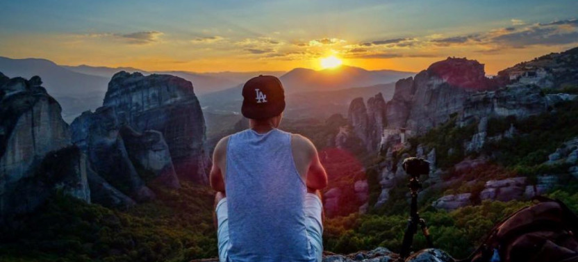 Private 1-Day Meteora Tour From Athens with Local Guide (8:00 am)
