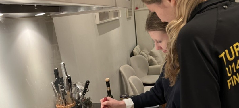 Private British Home Cooking Class in London with Dan
