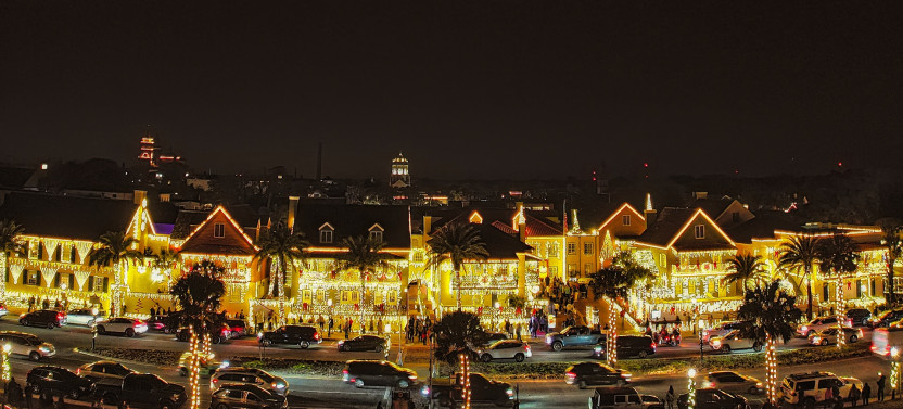 Historic Landmark Sunset Cruise & Nights of Lights Viewing