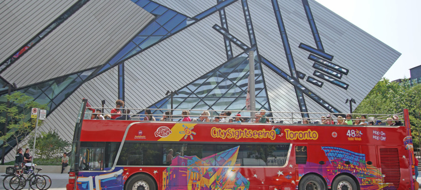 24 Hop On Hop Off Toronto Bus Tour with Boat Cruise