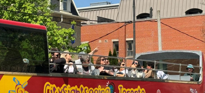 24 Hop On Hop Off Toronto Bus Tour with Boat Cruise