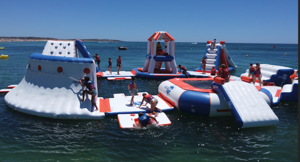 Armação de Pêra Inflatable Water Park Adventure