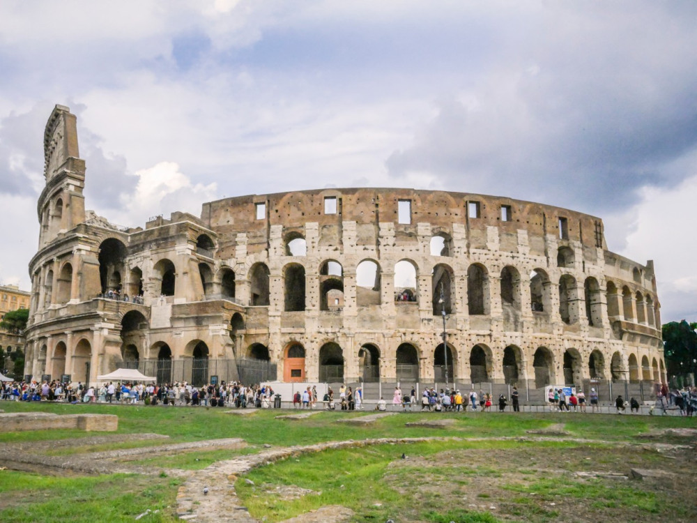 Colosseum, Roman Forum & Trastevere Lunch Shore Excursion