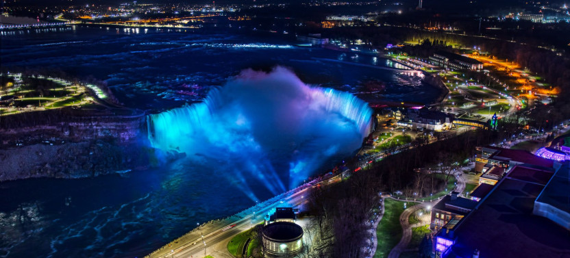Night on Niagara with Power Station Light Show