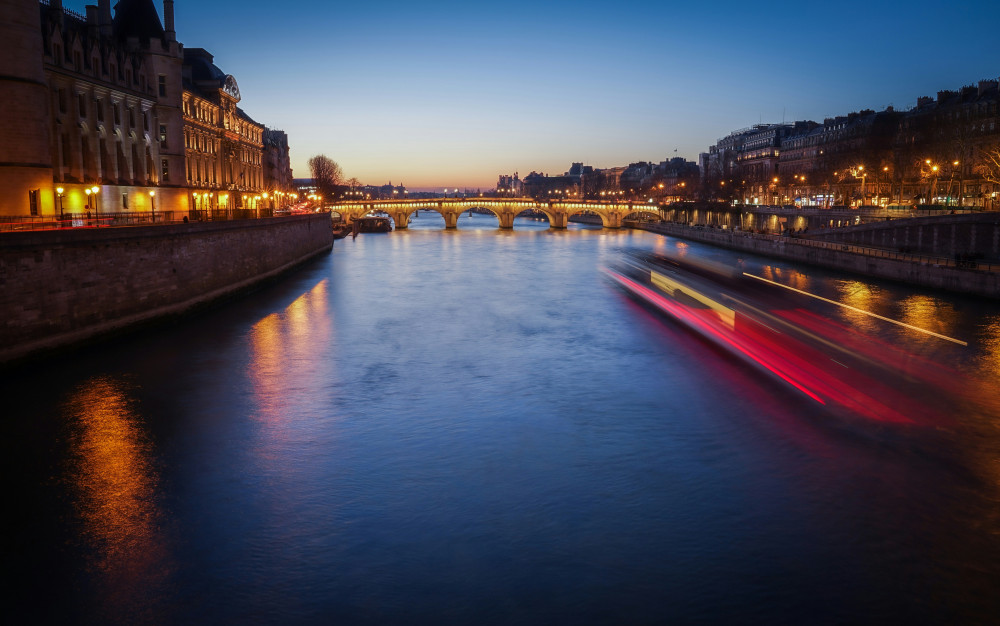 Extime Travel (Paris City Vision)